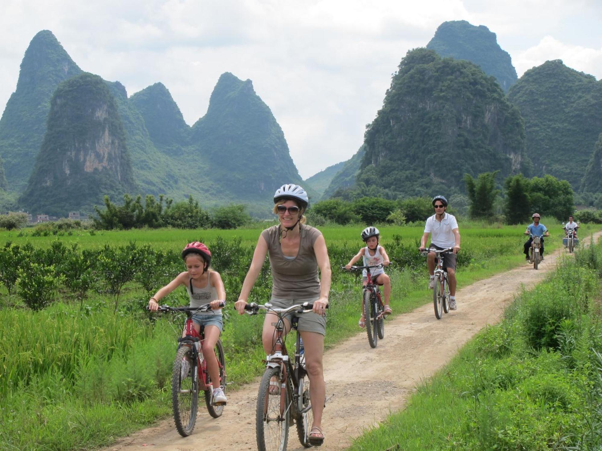 Yangshuo Tea Cozy--One Way Free Pick Up From Airport Or Ts 4 Nights Pensionat Eksteriør billede